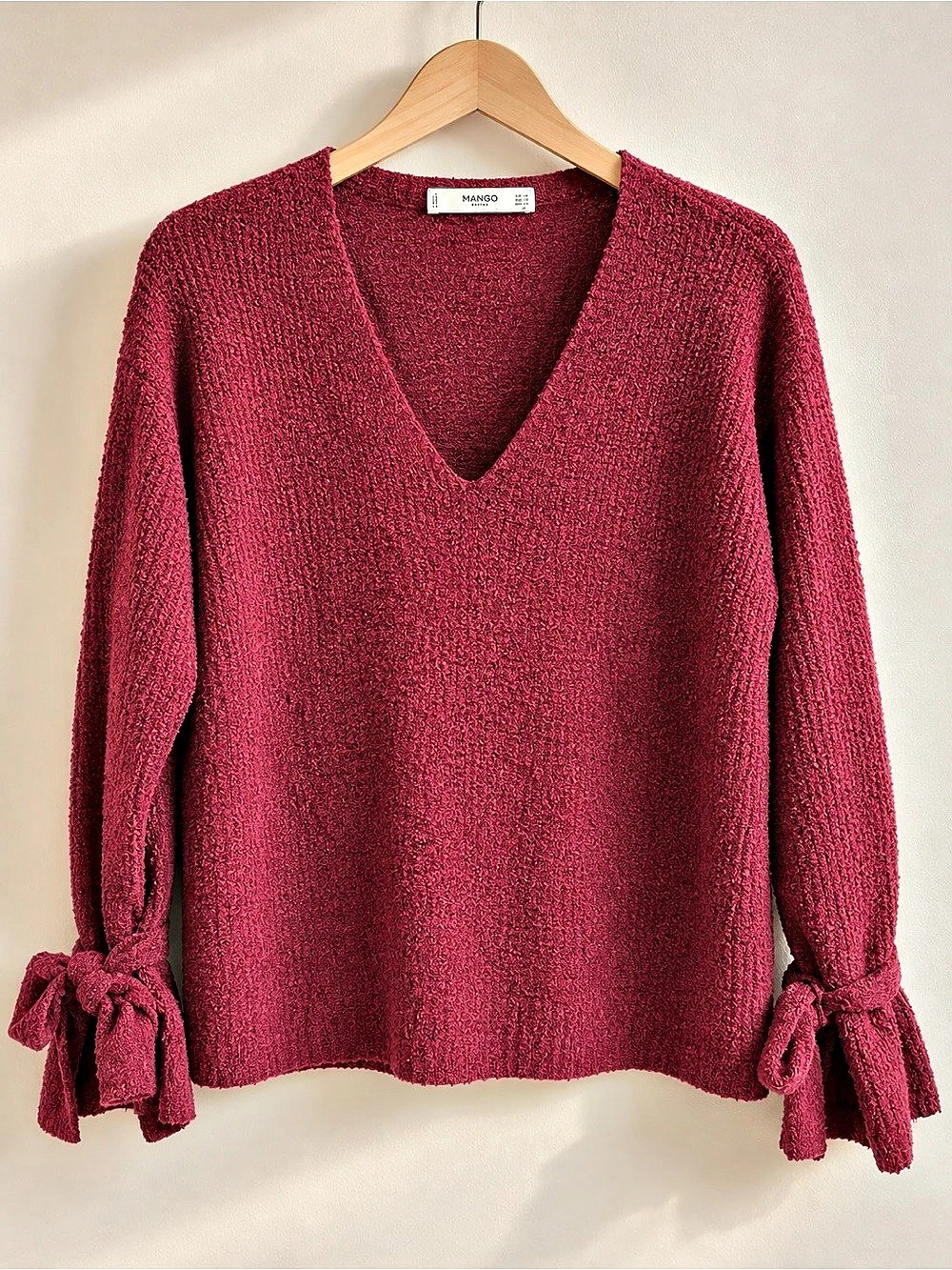 Mango V-Neck Bow Sleeve Sweater in Burgundy Wine Size S/XS Like New